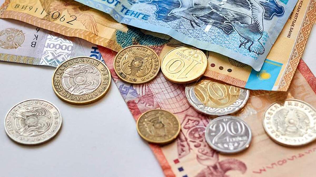 بانک ملی قزاقستان نرخ پایه خود را به رکورد ۱۸ درصد افزایش داد.