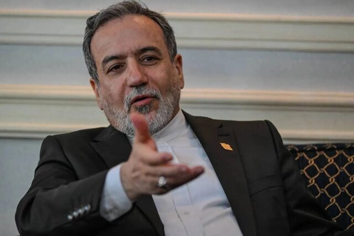 عراقچی: برای استقلالی‌ها احترام قائل هستم