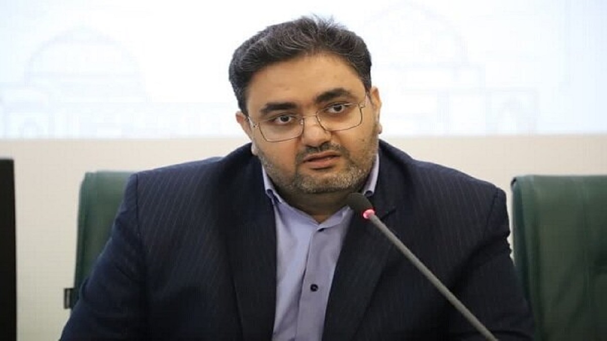 با پشت میز نشینی مشکلات مردم حل نمی‌شود/ راه اندازی سامانه رسیدگی به شکایات و گزارشات فساد