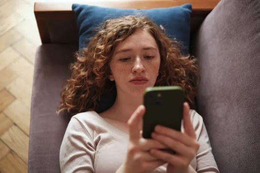 (ADHD) چه علائمی دارد و چگونه عملکرد طبیعی فرد را کاهش می‌دهند؟