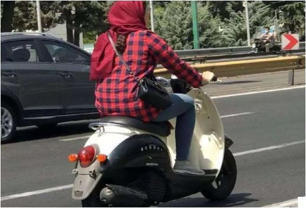 فرزانه، زنی با آرزوی عمیق و کهنه داشتن یک موتور