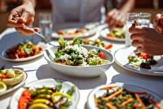 چگونه شام خوردن باعث کاهش وزن می‌شود؟