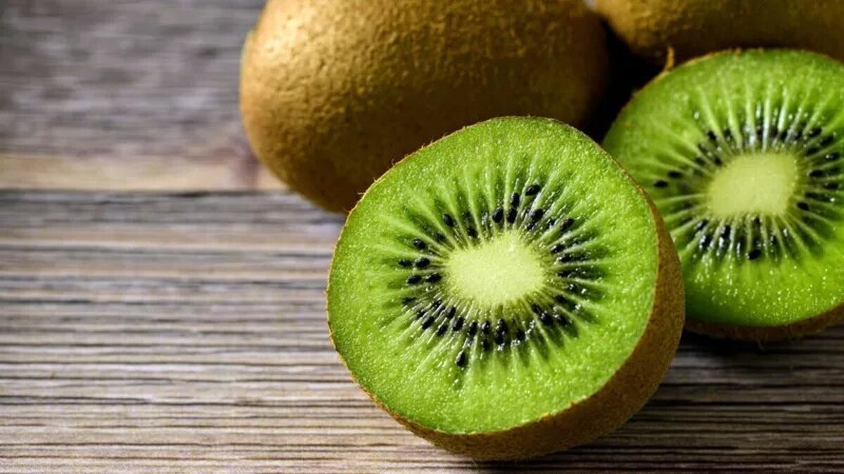 رفع یبوست به کمک کیوی!