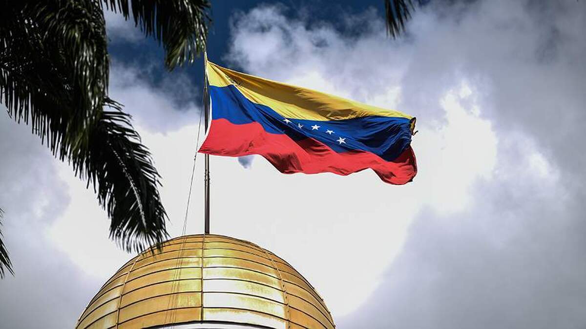 روسیه میانجیگری در مناقشه ونزوئلا و ایالات متحده را پذیرفته است.