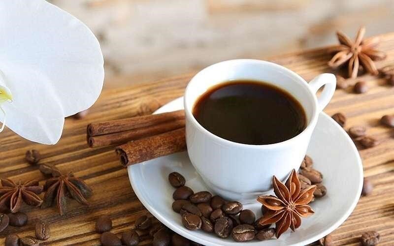 یک فنجان قهوه و کمی پیاده روی؛ یک روتین صبحگاهی برای سلامت روده