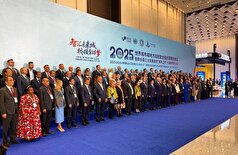 عکس یادگاری شهردار تهران در افتتاحیه اجلاس UCLG با شهرداران و نمایندگان ارشد شهر‌های مختلف جهان
