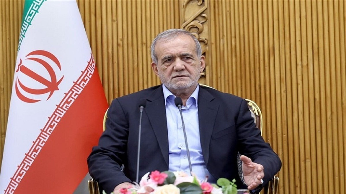 دشمن خوابش را ببیند که بتواند ملت ایران را زمین‌گیر کند