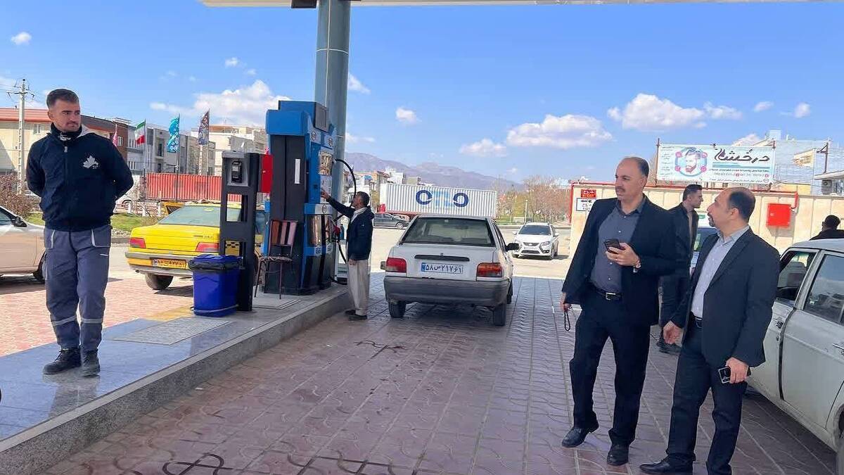 کشف و ضبط بیش از دو هزار کارت هوشمند سوخت از جایگاه‌های عرضه سوخت منطقه کردستان