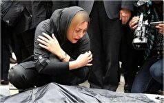 تصویر دردناک و دونفره فریبا نادری و همسرش بعد از فوت ایشان/دلتنگی از این عکس میباره..