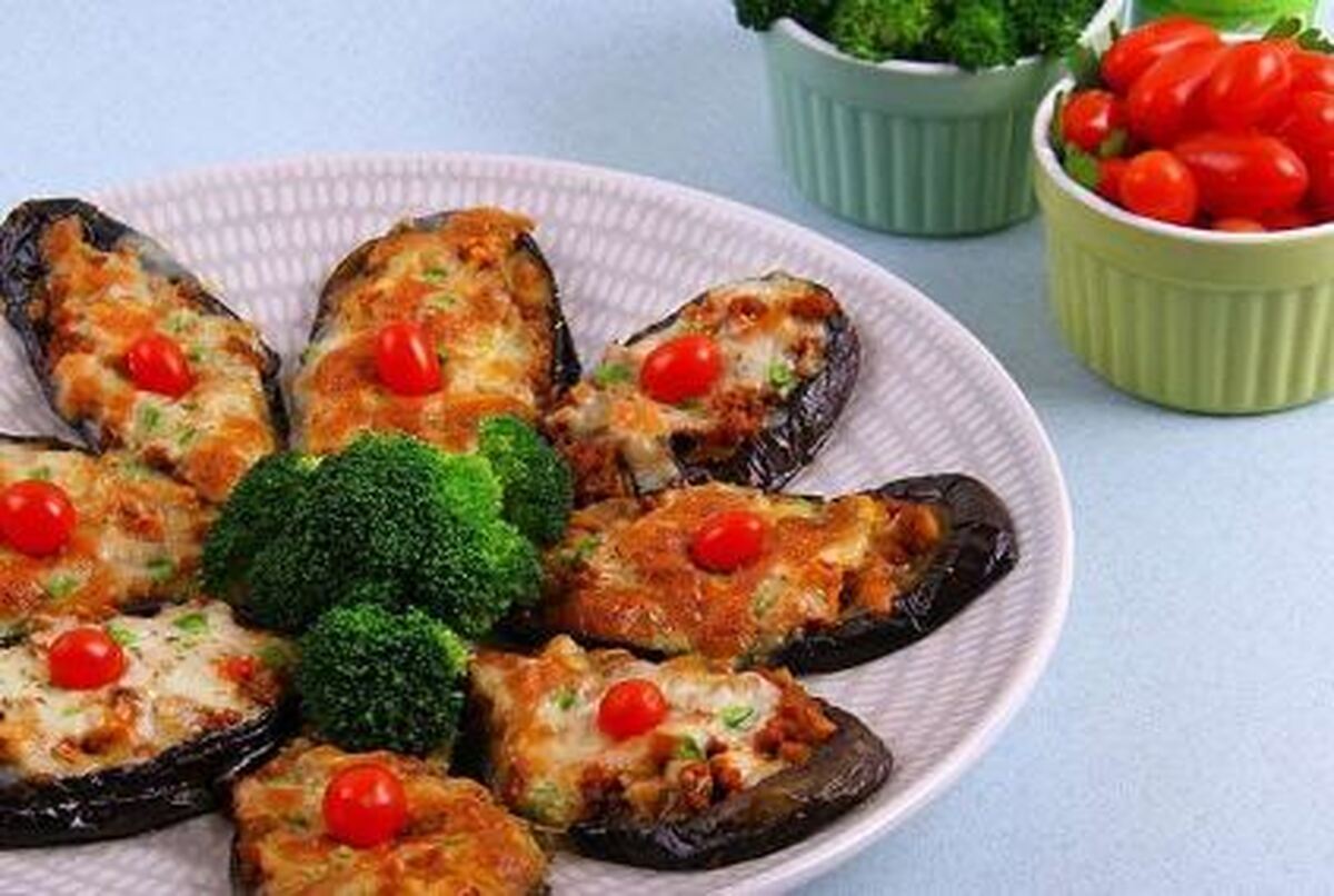 با ترکیب بادمجان و گوشت چرخی این غذای لذیذ و اقتصادی را تهیه کنید