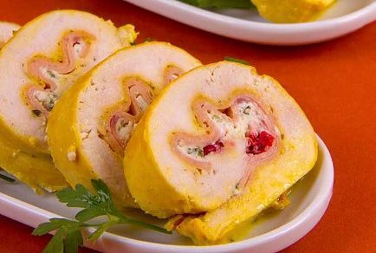 برای شام این رول مرغ و ژامبون لذیذ را آماده کنید