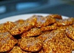 رسپی تهیه سوهان کنجدی برای سرو در کنار چای