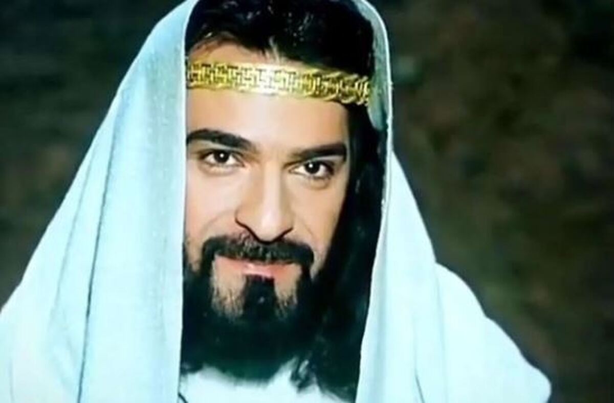 بازیگر نقش جبرئیل با لباس ارتش در دوران جنگ ۸ ساله