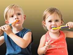 والدین برای مراقبت از دندان کودکان چه میتوانند بکنند؟