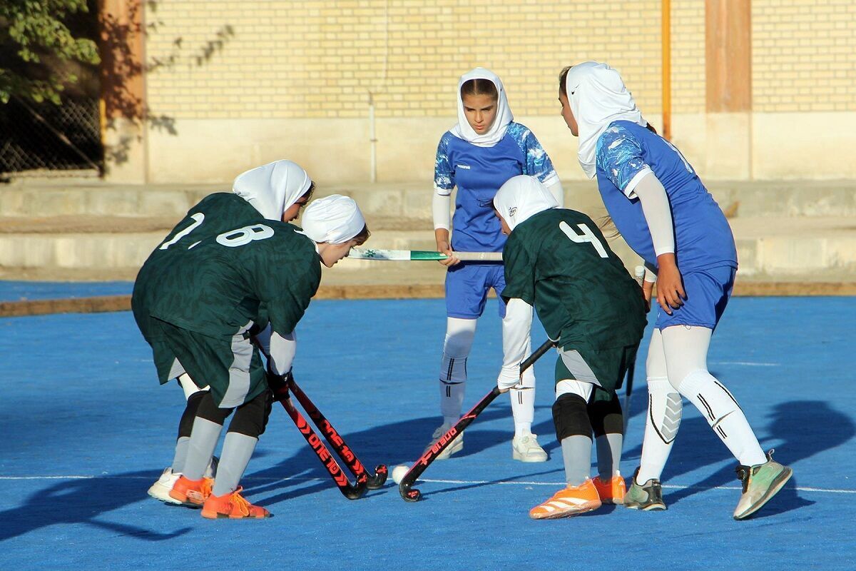 یزد قهرمان المپیاد استعداد‌های برتر هاکی دختران کشور شد
