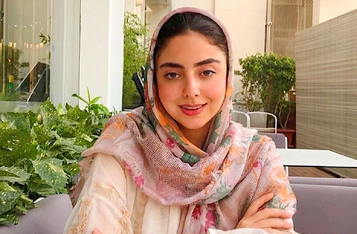ژست صیمانه نوه محمدعلی فردین در کنار پوری بنایی در یک عکس قدیمی جلب توجه کرد!