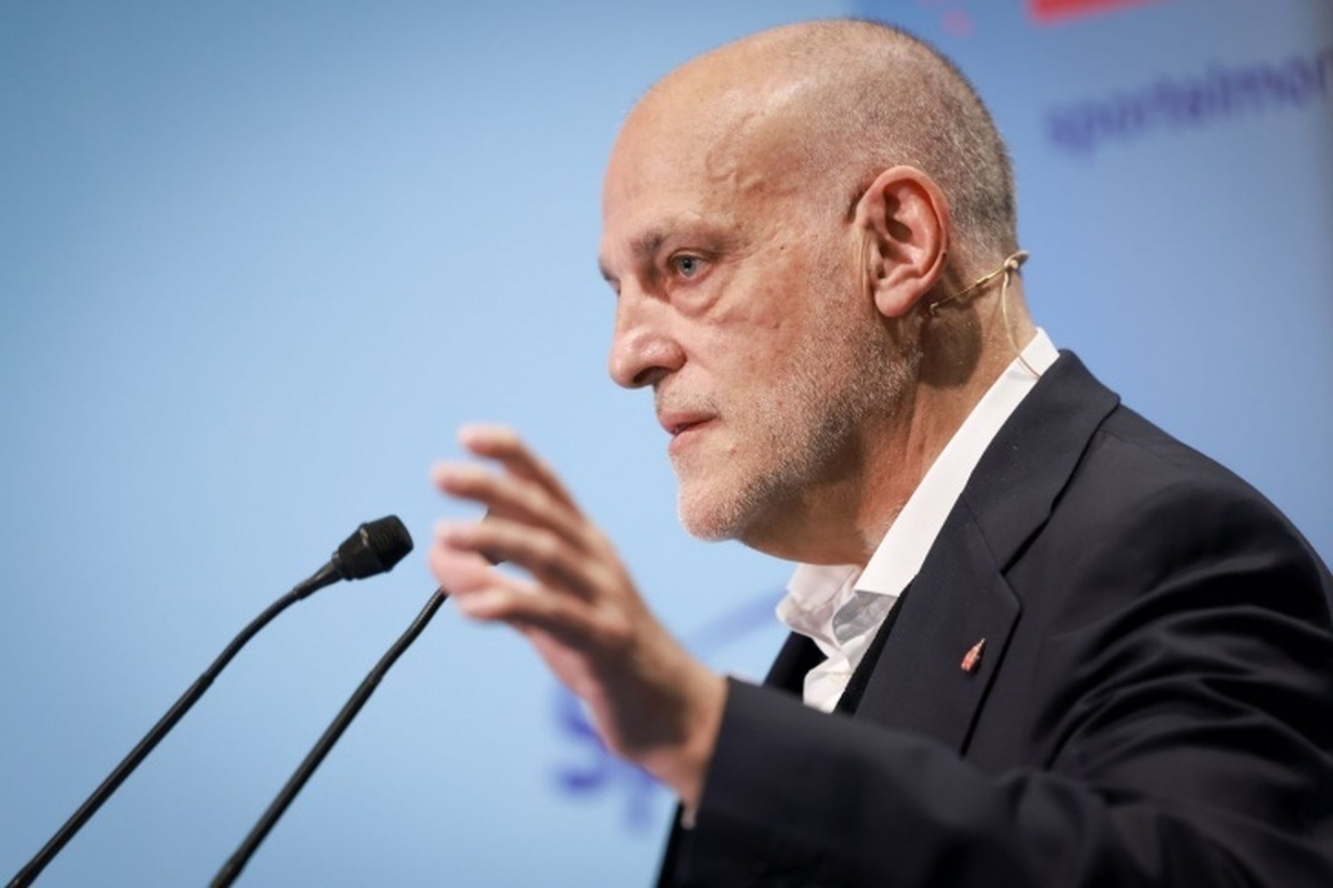 تباس، رئیس لالیگا، به شدت به روزنامه‌نگاری که مقاله‌ای در مورد حقوق او منتشر کرده بود، پاسخ داد