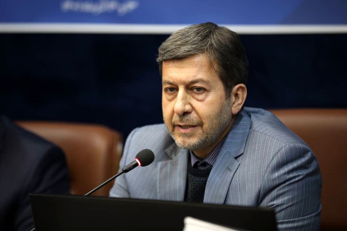 استاندار اصفهان: ادارات در پنجشنبه‌ها باید فعالیت داشته باشند