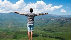 خوشبختی دو راه بیشتر ندارد: لذت ببر یا به وظیفه‌ات عمل کن