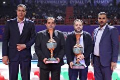 فدراسیون بالاخره قبول کرد/ اهدا کاپ سومی مشترک چادرملو و شهرداری ارومیه در لیگ والیبال