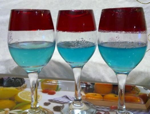 با درست کردن ژله میان تهی ظاهری لاچری به سفره‌های خود بدهید!