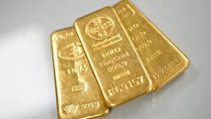 طلای جهانی پس رفت