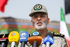بازدید سرلشکر موسوی از توان آفندی و پدافندی نیرو‌های دریایی ارتش و سپاه