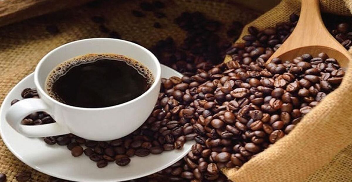 مصرف کافئین بر سردرد چگونه نشان داده می‌شود؟