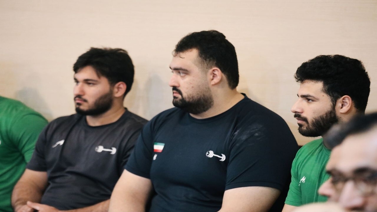ملی‌پوشان وزنه‌برداری با عارف دیدار کردند