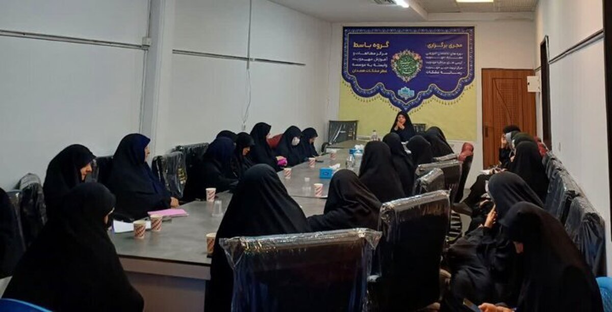 پنجمین کرسی مناظره مهدویت در همدان برگزار شد