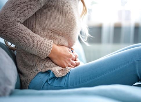 زنان در دوران پیش از قاعدگی (PMS) دچار چه تغییر و تحولاتی میشوند؟ زنان در دوران پیش از قاعدگی (PMS) دچار چه تغییر و تحولاتی میشوند؟