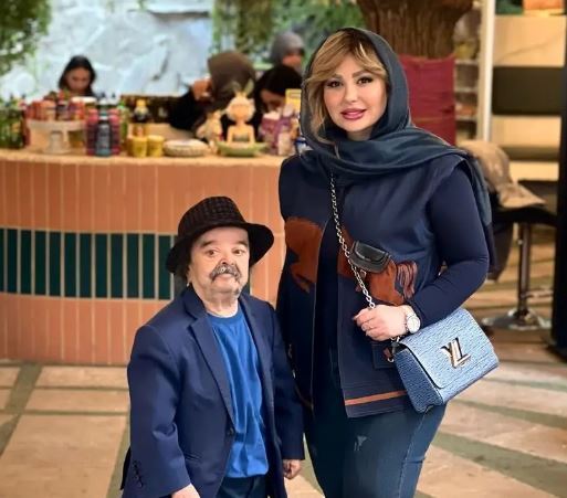 اسدالله یکتا بعد ماهها خانه نشینی در کنار نیوشا ضیغمی اسدالله یکتا بعد ماهها خانه نشینی در کنار نیوشا ضیغمی