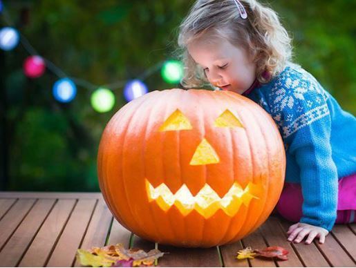 نگاهی به فلسفه جشن هالویین، پیشینه و تغییر و تحولات در گذر زمان!