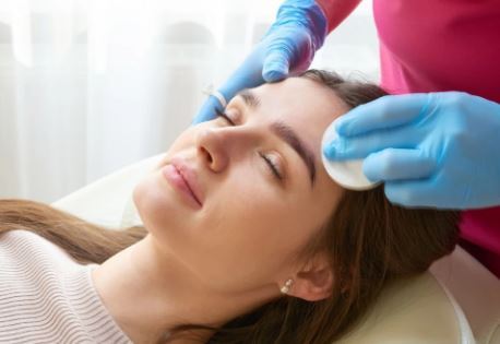 اگر به دنبال یک روش غیرتهاجمی برای جوانسازی پوست میگردید، پروسترولین مخصوص شماست! اگر به دنبال یک روش غیرتهاجمی برای جوانسازی پوست میگردید، پروسترولین مخصوص شماست!