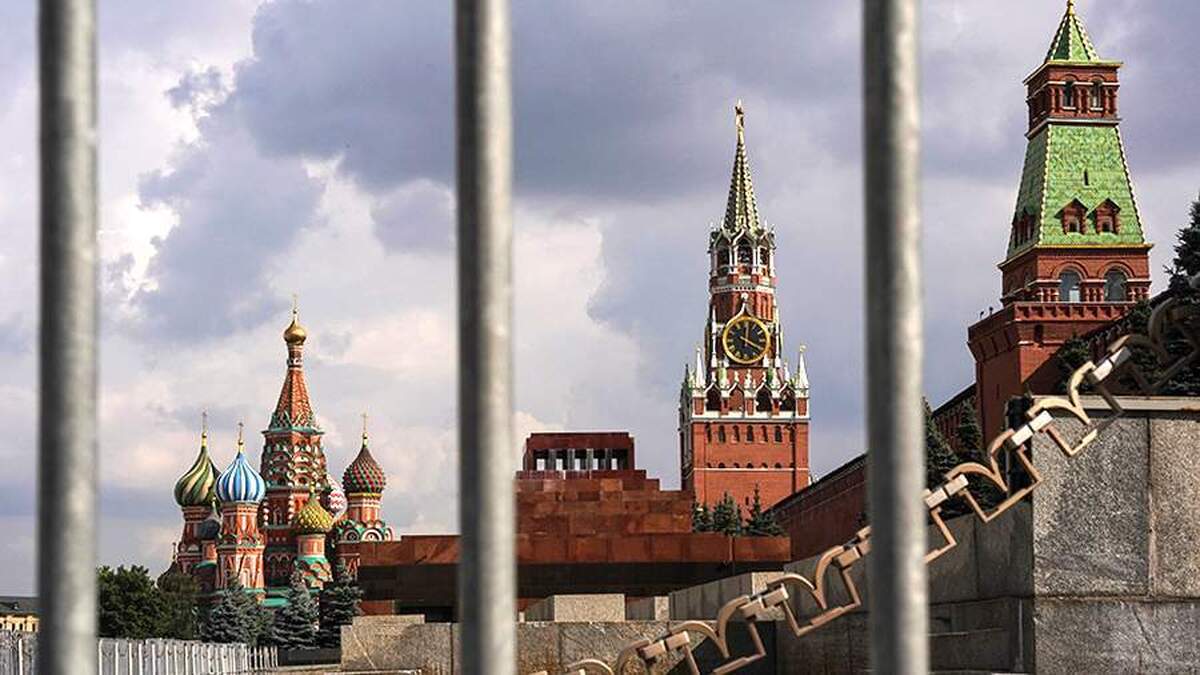 پسکوف اعلام کرد که کرملین در حال بررسی ارزیابی‌های خود از وضعیت تحریم‌ها علیه روسیه است.