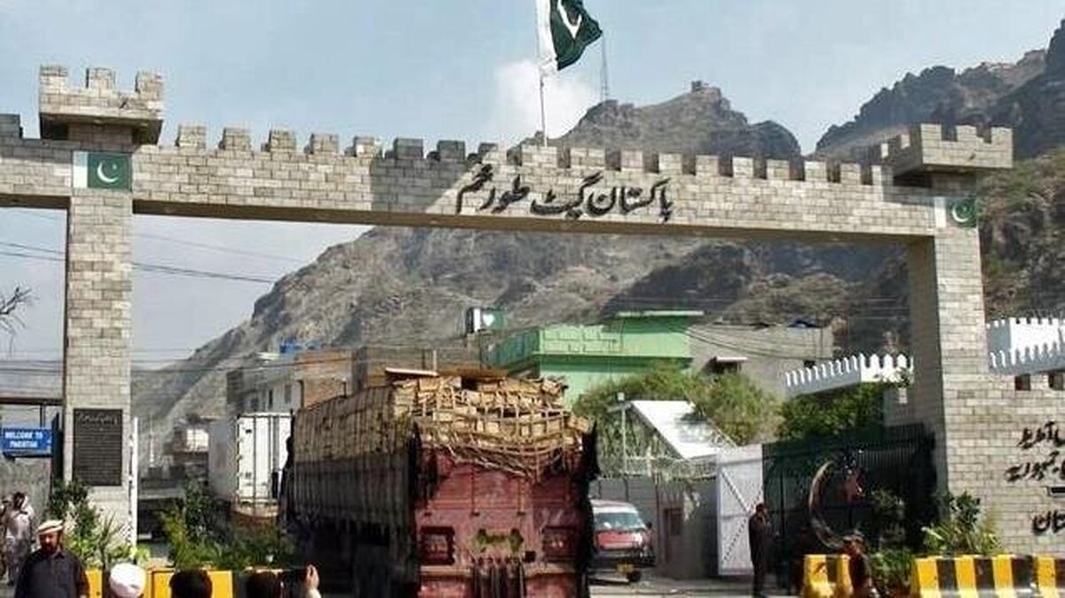 پاکستان گذرگاه تورخم با افغانستان را به صورت محدود باز کرد