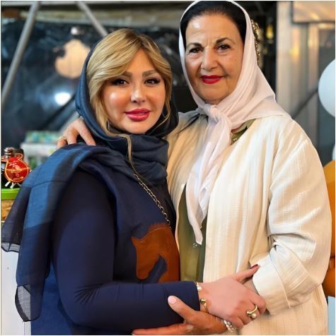 عکس یادگاری بازیگرپیشکسوت معروف نسل بومر‌ها با بازیگر زن این نسل