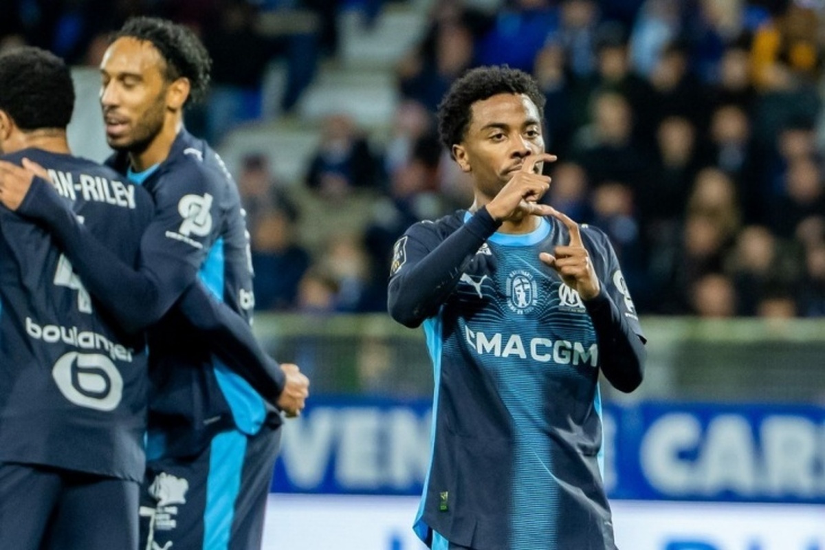 مارسی در دیداری که در هفته یازدهم لیگ ۱ فرانسه با دو کارت قرمز همراه بود، با اختلاف کمی اوسر را شکست داد