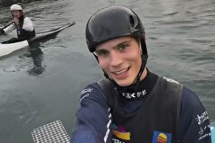 یک ورزشکار بریتانیایی به دلیل انتشار فیلم مستهجن از داخل هواپیما از فعالیت محروم شد