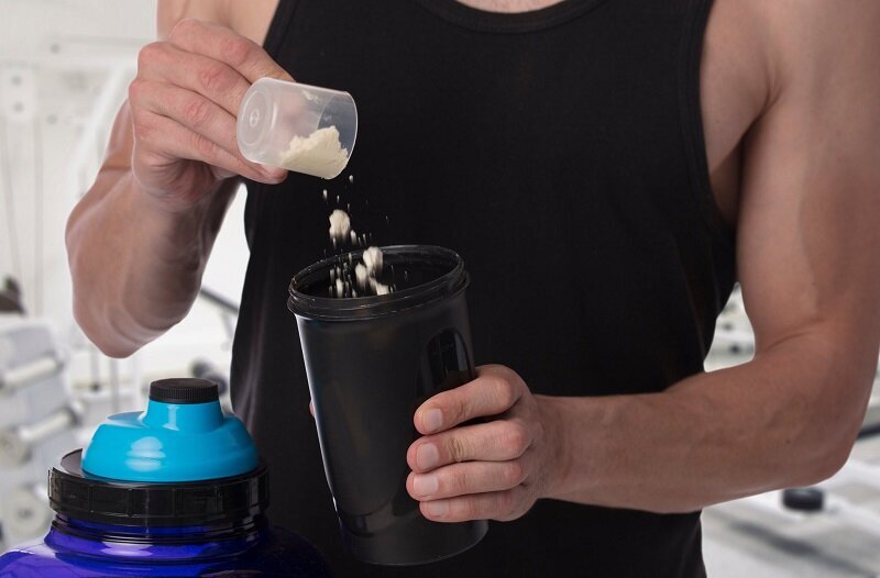 عاقبت ناخوشایند استفاده نامنظم و بدون نظارت از مکمل‌های ورزشی