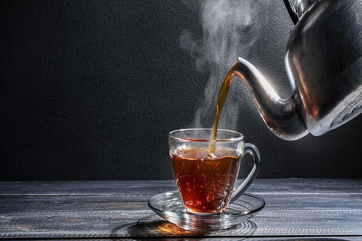 آیا نوشیدن چای می‌تواند جایگزین آب شود؟