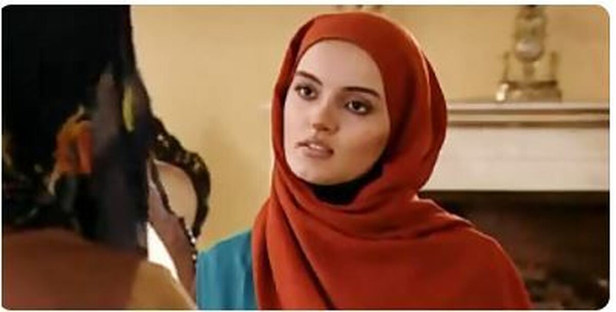 نیلوفر پارسا، شنل قرمزی شد /خودشم تعجب کرده +عکس