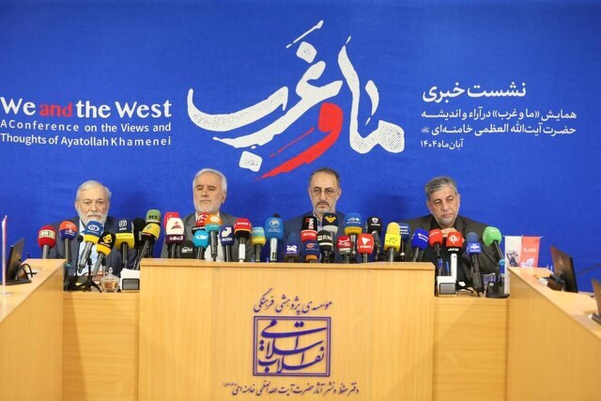 حقانی: رهبری معظم انقلاب ۶۵ سال از عمر خود را در راه مبارزه با غرب گذاشته‌اند