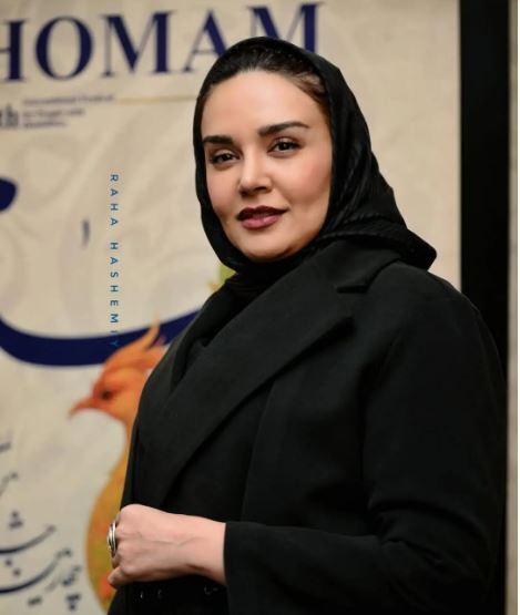 ندا قاسمی با میکاپ اسموکی و استایل سر تا مشکی جلب توجه کرد! ندا قاسمی با میکاپ اسموکی و استایل سر تا مشکی جلب توجه کرد!