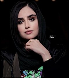 وقتی می‌خای ثابت کنی گوشی آیفون داری /عکاسی با کیفیت از ماه توسط هانیه غلامی