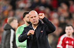 اسطوره لیورپول از آرنه اسلات دفاع کرد و به درخواست‌ها برای اخراجش پاسخ داد