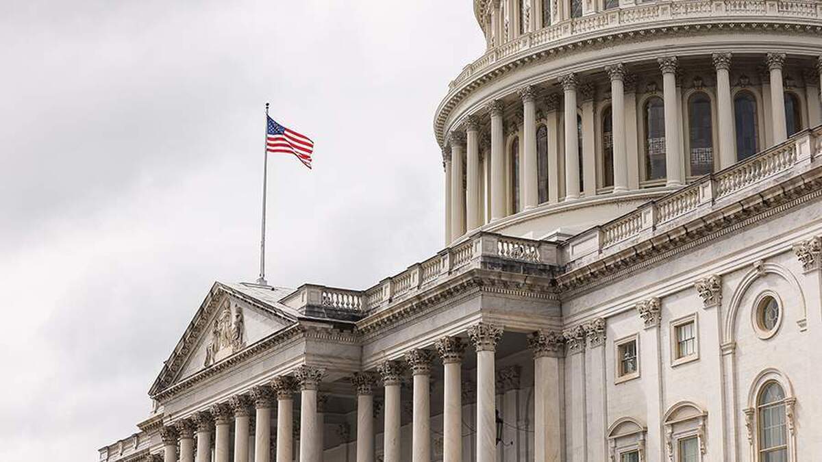 وال استریت ژورنال به مزایای آزمایش سلاح‌های هسته‌ای آمریکا برای روسیه و چین اشاره کرد.