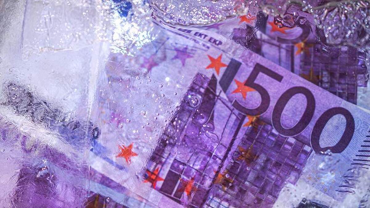 زاخارووا گفت که ایالات متحده اتحادیه اروپا را برای مصادره دارایی‌های روسیه تحریک می‌کند.