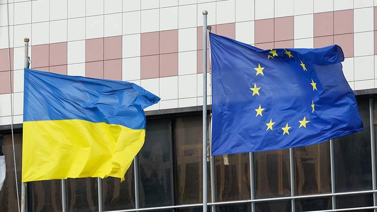 پوشکوف دلیل احتمالی عدم پذیرش اوکراین در اتحادیه اروپا را نام برد.