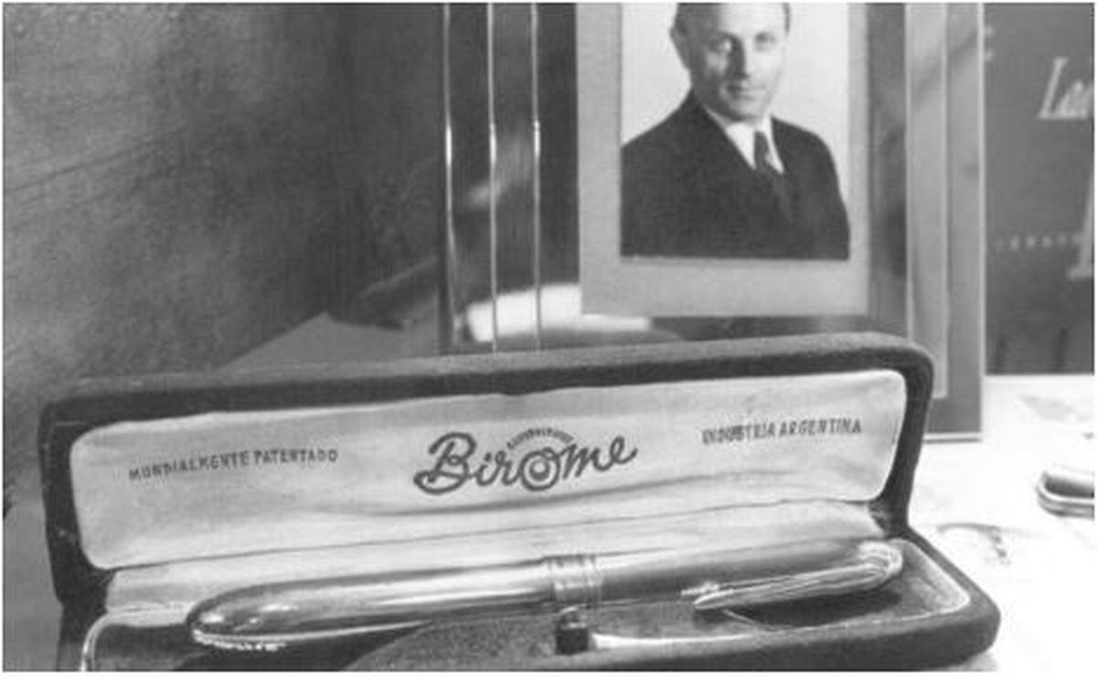 گذری به چند دهه پیش و اختراع خودکار سریع و راحت و پایان نوشتن با پر قو